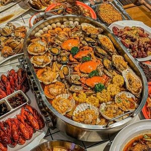 Liangliang BBQ & Seafood Stir-fry (Shichang 1st Road Store)