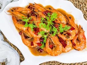 Yanxin Old-Style Fresh Seafood Home Cooking (Beijing Road Store)