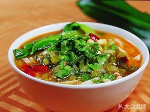 Quanfu Du Yi Wei Oil Cake Beef Soup Millet Noodles (Dongfeng Road Store)