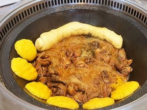 Xin Zhi Gui Iron Pot Stew