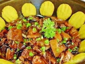 Old Northeast Iron Pot Stew (Huowanli)