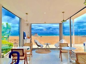 Fenglingdu Kou Coffee & Wine Bar (Jinsha Beach Store)