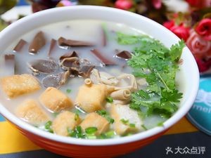 Old Duck Rice Noodle Soup with Tripe (Original Jia Jiayuan Branch)