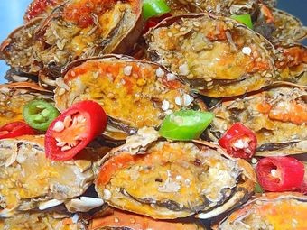 Lemon Chicken Feet · Spicy Small Seafood
