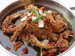 Dong Cheng Xue Ji Quan Yang Hot Pot (Wenzhou Road Store)