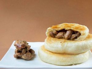 Old Liang's Sweet Bean Soup with Meat Buns (Hong Kong Road Store)
