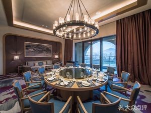 Qingdao Oriental影都 Crowne Plaza Hotel · Cai Feng Jiao Dong Xiao Guan Chinese Restaurant