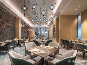Qingdao Oriental影都 Hilton Garden Inn - Shan Zhong Restaurant