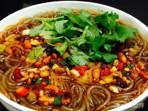 Sister Hua and Brother Zhan's Food Stall