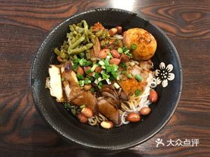 Xiao Zhou Ji Hunan Rice Noodles & Beef Noodles & Braised Noodles (Kuanhouli Branch)