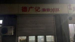 Deguangji Rice Noodle and Fried Rice