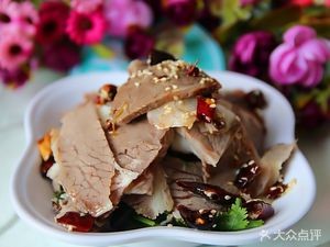 Beef Bone Soup (Quan Jing Tong Run Business Building Branch)