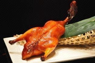 Liu Xiang's Hand-Torn Roast Duck