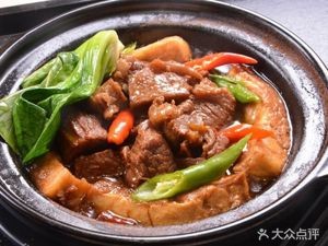 Yellow Braised Chicken Rice with Anhui Beef Noodles (Ruine Kangqiao Branch)