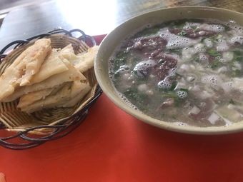 Lao Hu Xi Whole Lamb Soup & Old Noodle Shop