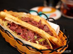 Luzhuang Donkey Meat Fire Cake (Yulan Plaza Branch)