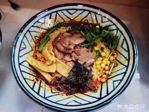 Qingshan Dao Big Bowl Pork Rice & Herbal Ramen (Jinan East Station Branch)