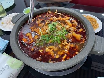 Chongqing Stone Pot Fish with Pork Belly (Xincheng Xiangyi Huating Branch)