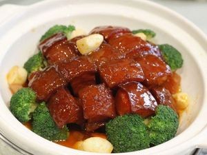 Spicy Pork with Green Peppers Home-style Cooking