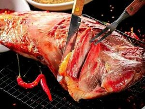 Dazi Charcoal Roasted Lamb Leg
