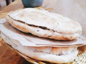 Authentic Ancient City Sesame Fire Roasted Meat and Fire Cake