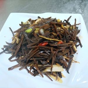 Authentic Yunnan Sour Fish Soup with Rice Noodles