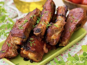 Crispy Roasted Pork Elbow & Spare Ribs Barbecue Snacks
