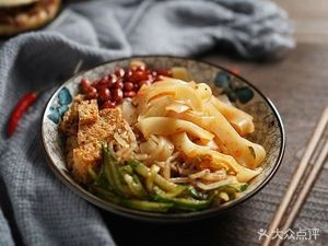 Yellow Braised Chicken Rice (Qunye Apartment Branch)