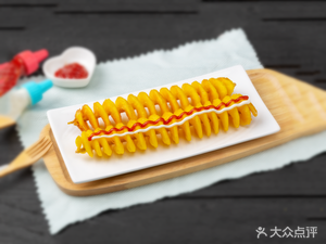 Corner Encounter Skewers · Fried Wraps · Baozi