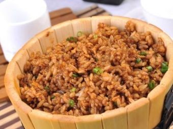 香辣过瘾木桶饭