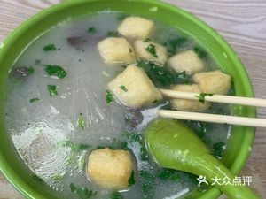 Rice Noodle Soup with Duck Blood (Nanjing Branch)
