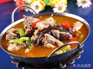 Sichuan Restaurant (Yilang Community Branch)