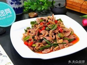 Crossing the Bridge Rice Noodles · He Xiang Wooden Bucket Rice
