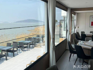 Lake Banquet · Full Lakeside Restaurant