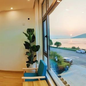 Cloud Dress Lakeside Restaurant