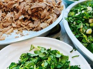 Jindao Handmade Noodles (Hand-Pulled Noodles)