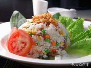 Yilong Beef Noodles (Baodai Road Store)