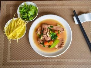 Yang Yang Noodles (Wailei Tang Store)