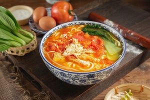Lanzhou Hand-Pulled Noodles (Caijia浜 Road)
