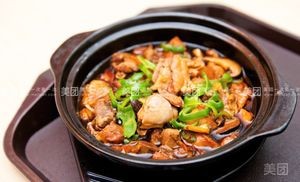 Old Friend Rice Noodles with Braised Chicken Rice (Yan Xiang Branch)