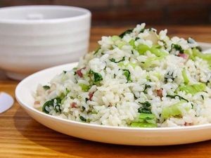 Vegetable Rice with Bone Soup