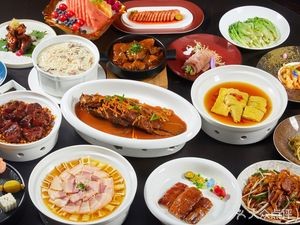 Cai Feng Lou · Chinese Restaurant