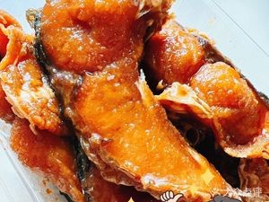 Wang Guozheng's Explosive Fish Shop (Loumen Store)