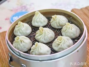Shanghai Steamed Pork Dumplings with Soup