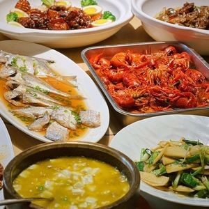 Xie Bu Li Restaurant · Small Seafood · Local Vegetables