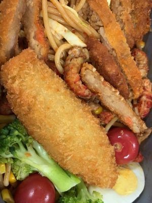 Summer Lobster Bolognese Pasta (Woodru Store)