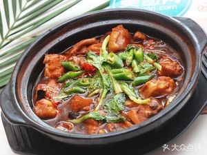 72 Ban Braised Chicken Rice (Huijing Xin Di Commercial Plaza Store)