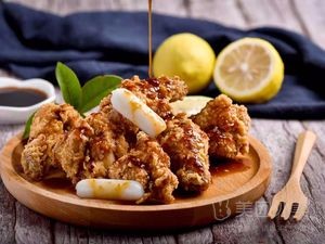 Dora Aimen Lemon Fried Chicken & Beer (Liuhe Branch)