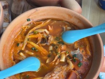 Moon Half Pot Restaurant