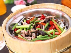 Sichuan-Hunan Wooden Bucket Rice (Ruixiang Commercial Plaza Branch)